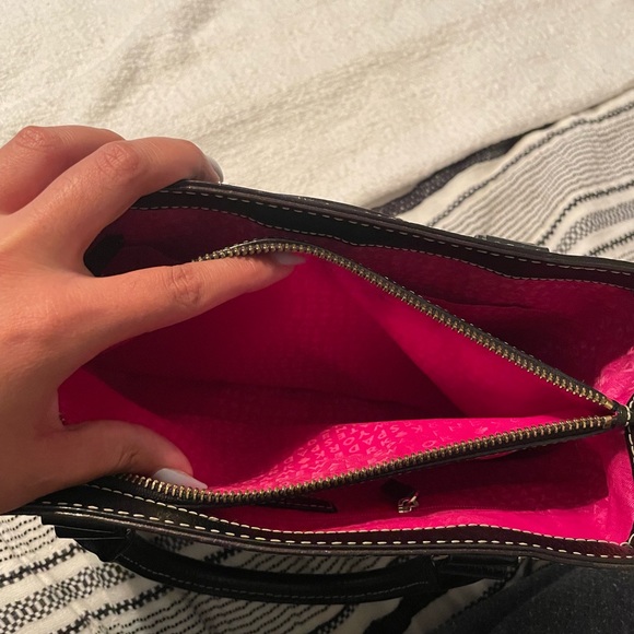 Kate Spade Crossbody🖤 - Picture 6 of 7